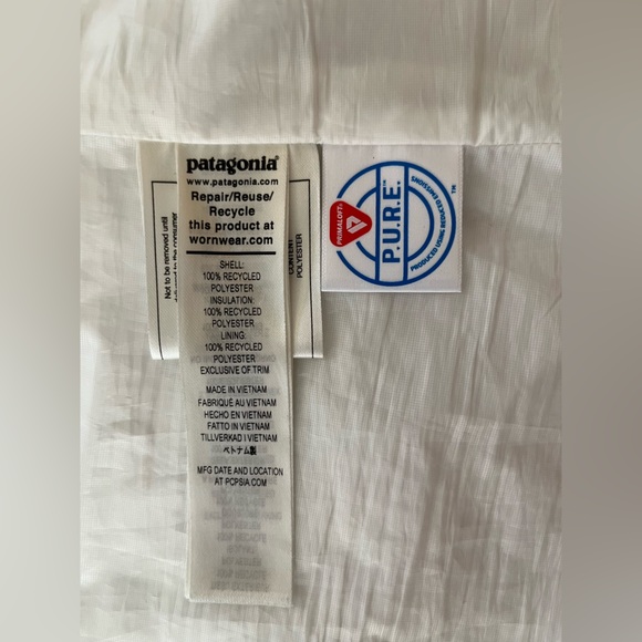 Women’s Patagonia birch white nano puff packable puffer vest. Size XL - Picture 9 of 15